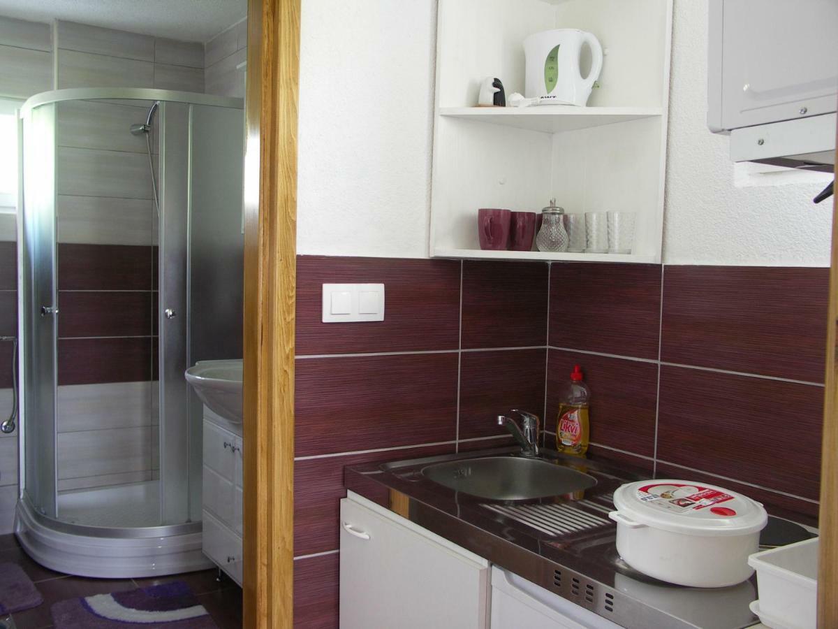 Apartments Zegarac House โคเรนนิซา ภายนอก รูปภาพ
